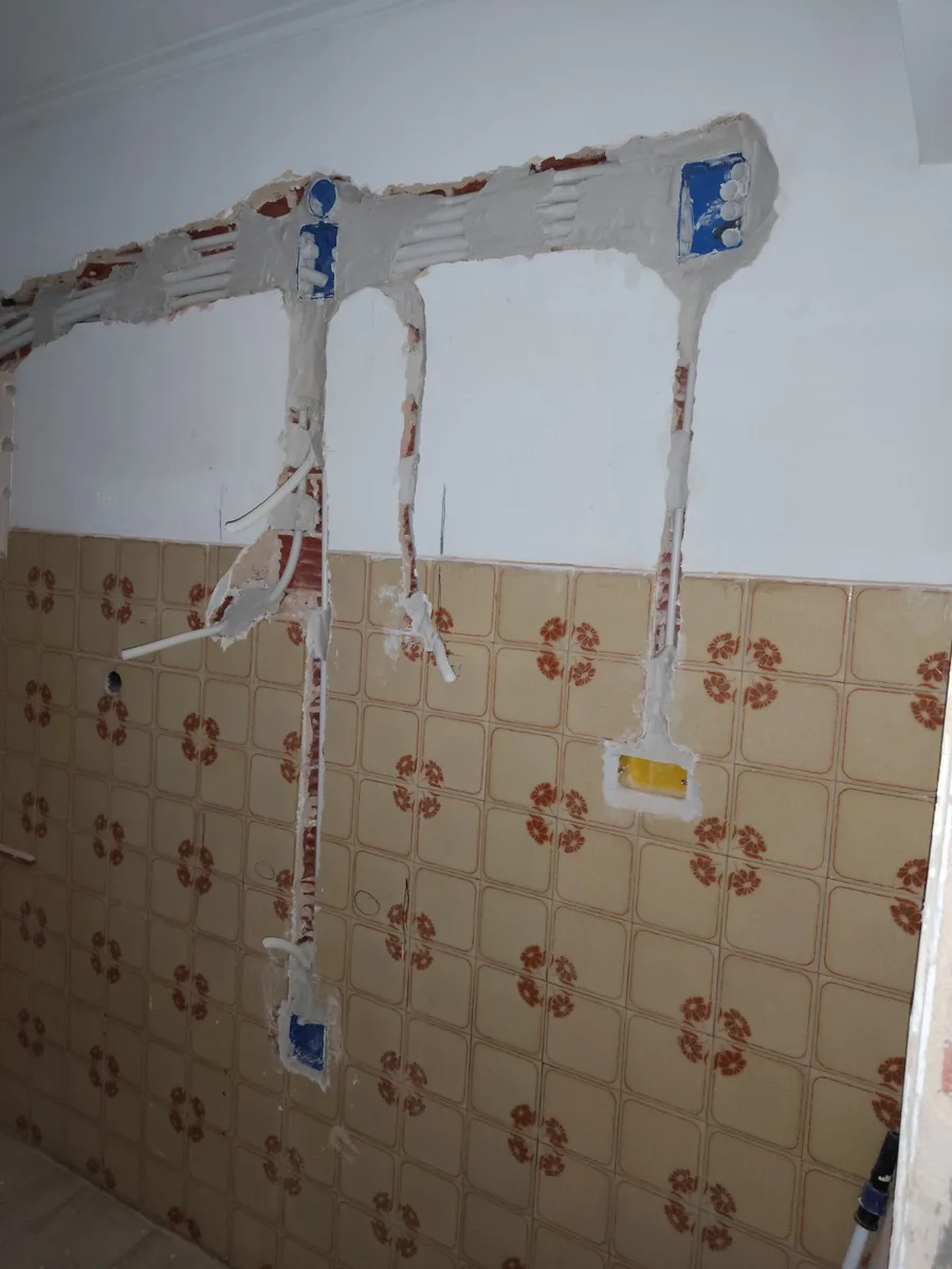 Ηλεκτρολογικές εργασίες Κερατσίνι - Ιωάννης Χαρμπής
